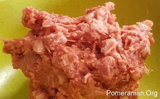 Raw Food Diet for Pomeranian Dogs
